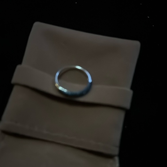 Affinity blue crystal ring. Size 6. New in box. - Picture 3 of 7